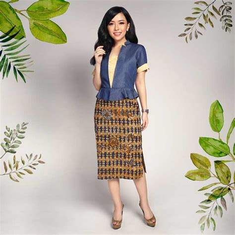 Kamu bisa memadupadankan beberapa jenis kain dengan batik. 55+ Inspirasi Terbaru Baju Kodok Kain Wanita