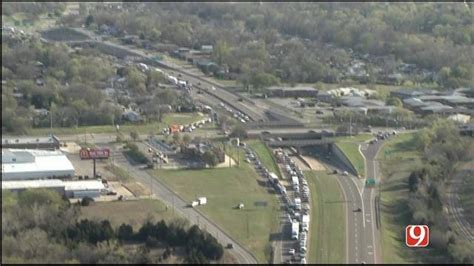 Northbound I 35 Shut Down After Two Semis Pickup Collide