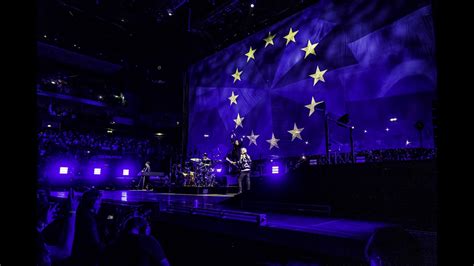 U2 New Years Day Live From Berlin 13 November 2018 Youtube