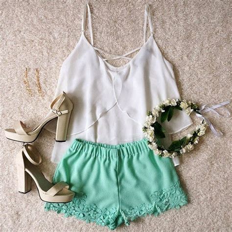 How To Chic Mint Lace Trim Shorts Outfit Set