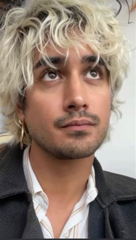 Avan Jogia Bleached Hair Men Avan Jogia Mens Hairstyles