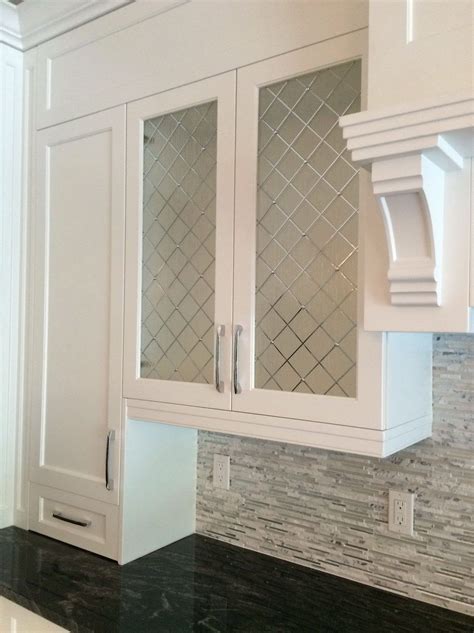 From beveled glass to frosted glass, to smooth and crystal clear, glass cabinet doors in your kitchen put just the right finishing touch on any update to your kitchen. Captivating Frosted Glass Kitchen Cabinet Doors | Glass ...