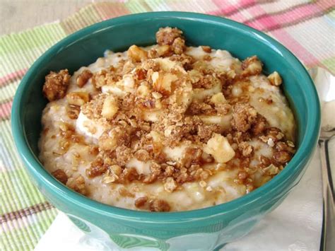 Any flour which does not contain gluten is not capable of trapping the bubbles created by the baking powder, and the moisture of the batter cannot escape the dough. Steel Cut Oatmeal with Bananas & Cobbler Topping | The ...