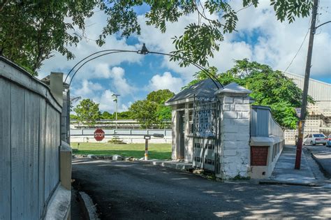 The Monarchy Of Antigua And Barbuda — Tuljak Travel Blog