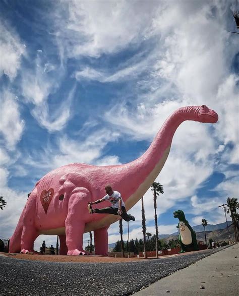 Worlds Biggest Dinosaur Sculptures World Record Set By The Cabazon