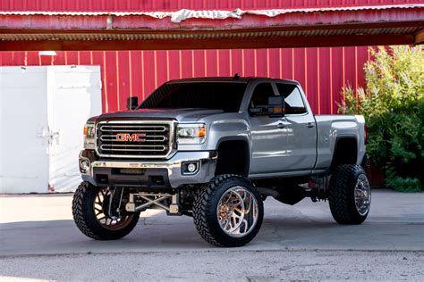 Lifted Chevy Silverado Wallpaper