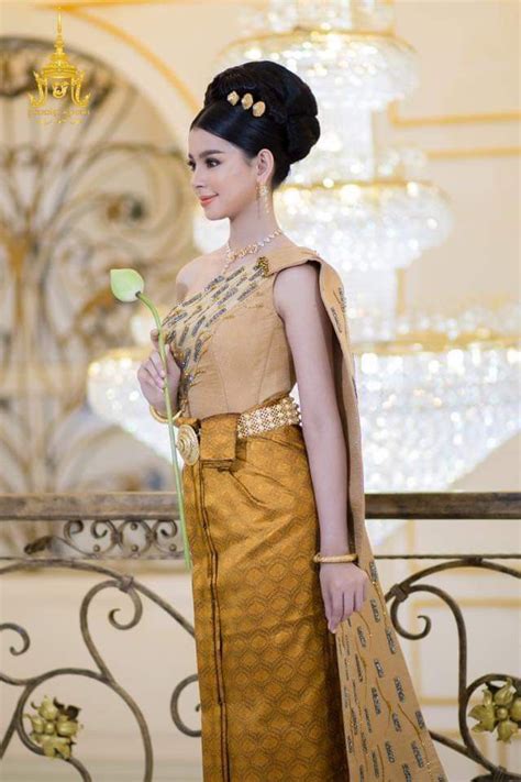 See more ideas about cambodian wedding, traditional dresses, traditional outfits. Beautiful Cambodia traditional wedding dress 🇰🇭 ️ Khmer ...