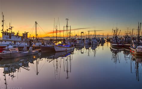 Download Wallpaper 3840x2400 Boats Masts Lake Reflection Sunrise 4k