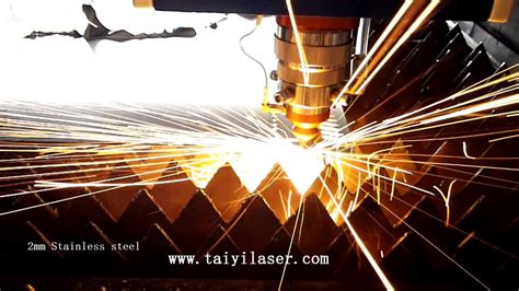 2mm Stainless Steel By 700w Fiber Laser Cutting Machine Youtube