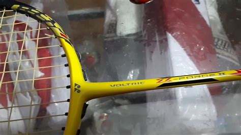 Fantastic for players with an offensive and strong muscled style of play, great for a balanced and consistent style of play. Fake Yonex Voltric Z Force II - YouTube