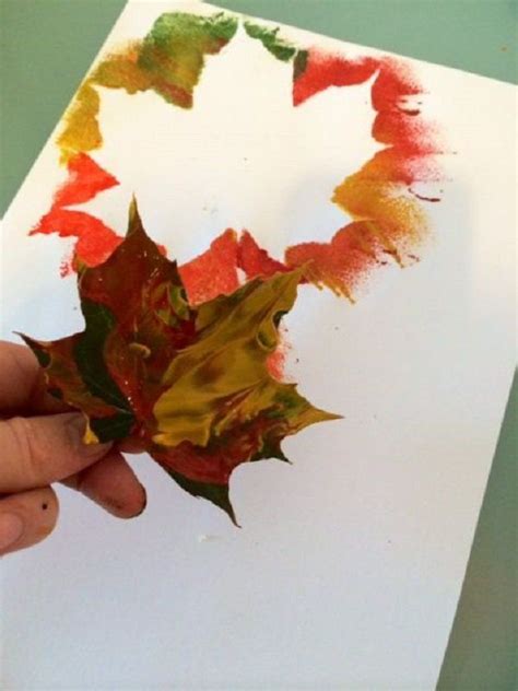 30 Easy Leaf Art Projects