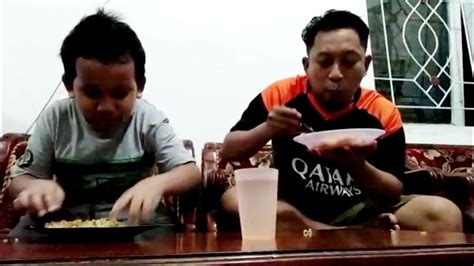 Challenge Makan Indomie Tercepat Paman Vs Ponakan Youtube