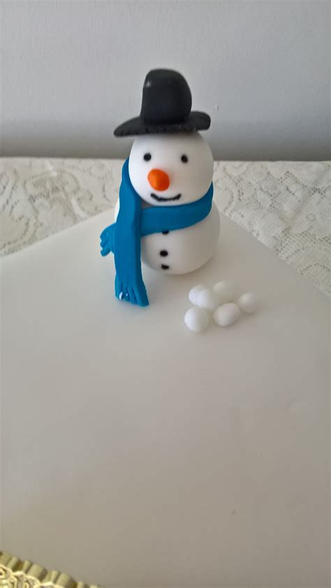 Christmas Cake Snowman Cakes And Balloons By Debbie