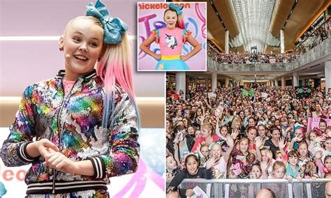 Dance Moms Jojo Siwa 15 Performs To Packed Crowd Daily Mail Online