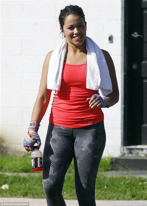 She S A Knockout Jane The Virgin Star Gina Rodriguez Hits Boxing Gym Gina Rodriguez Jane The
