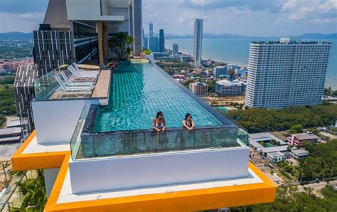 Luxury Brand New Beachfront Condo With Sea View At Pattaya Jomtien
