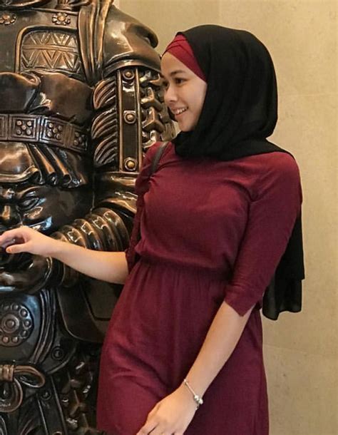 Pin By Mack Zolkifly On Malaysian Girl Hijab Hijab Scarf Jersey Hijab