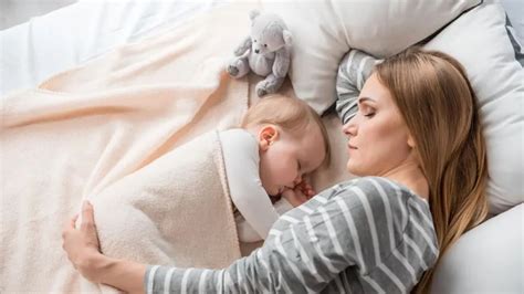 Cómo Amamantar Al Bebé Cuando Estáis Acostados