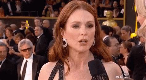 Umm Yeah GIF Umm Yeah Julianne Moore Discover And Share GIFs