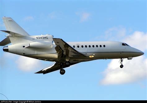 While its ramp appeal is undeniable, the beauty of the 900lx's trijet design enhances comfort and performance. N343MG | Dassault Falcon 900 | Private | William Jenkins | JetPhotos