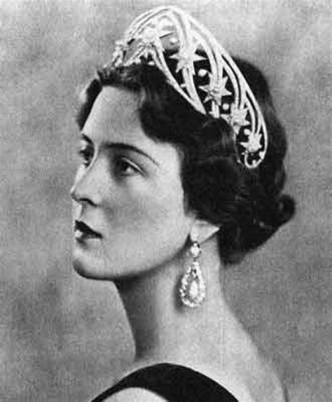 The Daily Diadem The Hesse Star Tiara The Court Jeweller