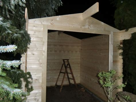 Baue deine eigene tv wand aus laminat. Holzhütte selber bauen... (Garten, Hobby, Bau)