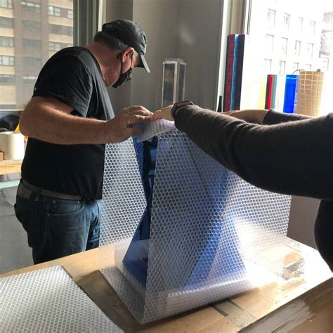 How To Safely Pack And Ship Glass Art Fine Art Shippers