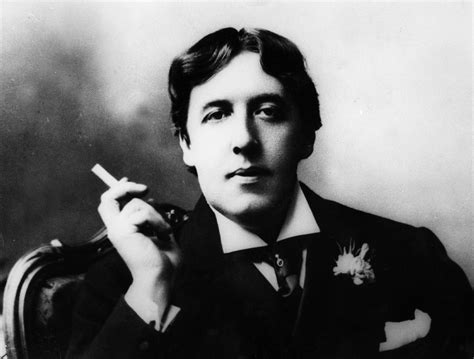 Oscar Wilde Smoking
