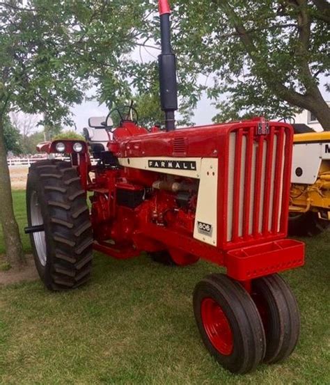 Ih 806 Big Tractors Farmall Tractors Red Tractor Ford Tractors