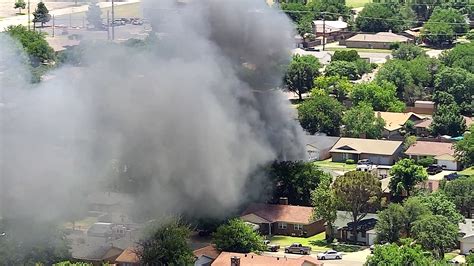 Lfr Battles Shed Fire Saturday Afternoon In South Lubbock Klbk Kamc