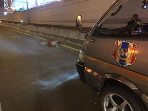 Maybe you would like to learn more about one of these? (มีคลิป Video) หนุ่มซิ่ง จยย. โดนรถเฉี่ยวล้มกลางถนนในทาง ...