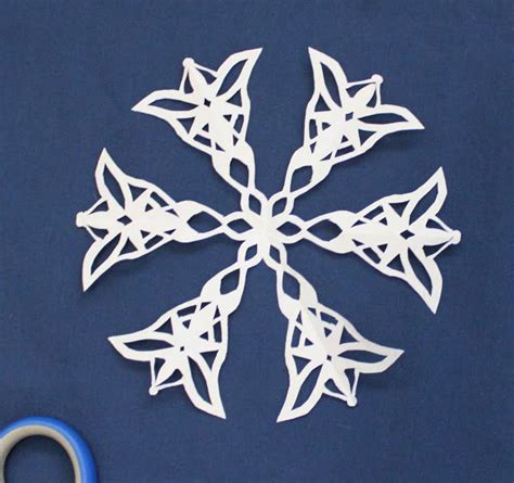 To Add To Your Nerdy Snowflake Collection Lotr Snowflake Snowflake