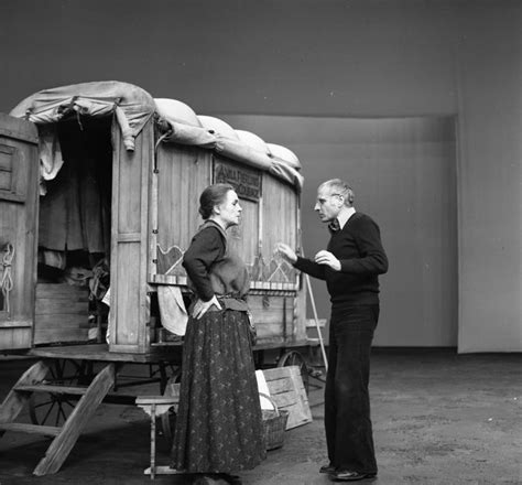 Dagegen brauch ich brennholz« (69). Mother Courage and Her Children - Wikipedia