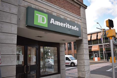 It has all the essential features for frequent users of td ameritrade's website. TD Ameritrade expands after-hours trading