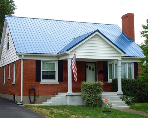 Metal scrap (x2) = metal siding. Metal Roofing Showcase-Lexington, Ky. | Green roof house ...