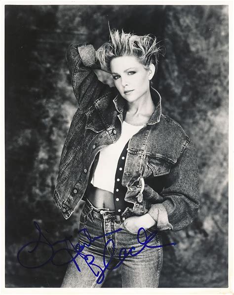 Sold Price Lisa Hartman Black 8 X 10 Glossy Signed Photograph Wcoa Invalid Date Est