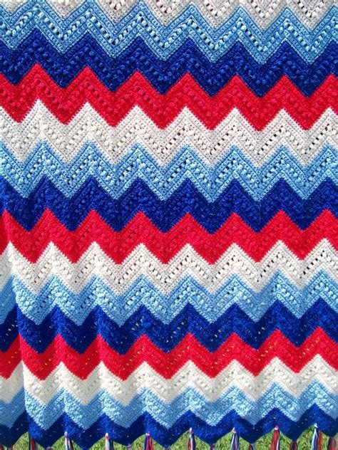 Vintage Patriotic Zig Zag Crochet Afghan Blanket Red White Blue Loom
