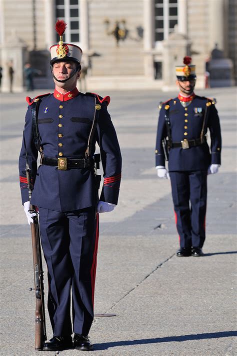 pareja atlántico mancha uniforme gran etiqueta armada española cine regularidad perezoso