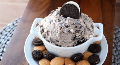 Creamy Oreo Dip Makes Any Cookie Even Better