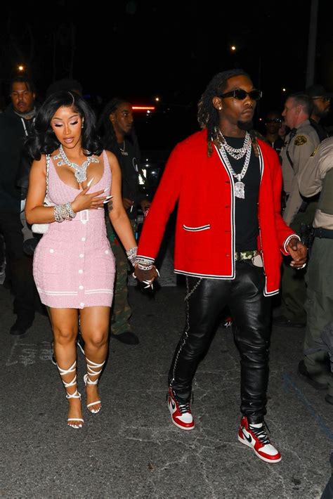 Photo Cardi B Offset Valentines Day Roses 07 Photo 4705759 Just