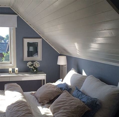 Slanted ceiling leading to low side walls. Coloured walls cosy | Slanted ceiling bedroom, Loft room ...