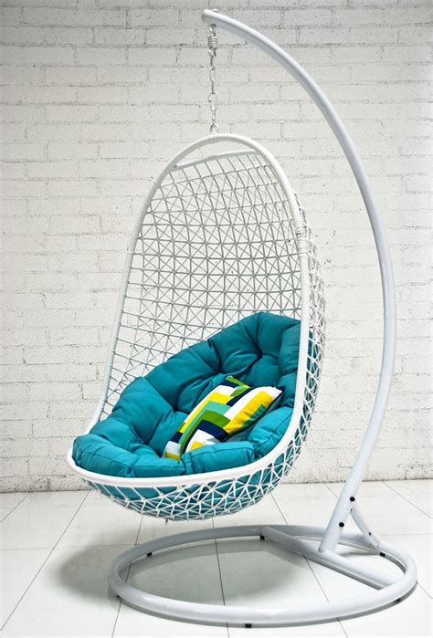 My first awesome chair, multiple colors cute and comfortable chair. 33 Awesome Outdoor Hanging Chairs | DigsDigs