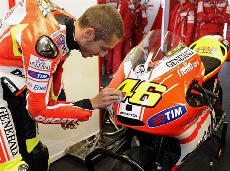 Entdecke 48 anzeigen für valentino rossi motorrad kaufen zu bestpreisen. Valentino Rossi: Motorrad hat eigene Seele - Gaskrank Magazin