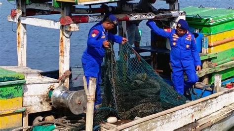 Kapal Cantrang Diamankan Di Situbondo Gunakan Pukat Harimau Dan