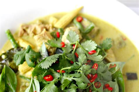 If you're looking for new easy dinner recipes, thai green curry is also a great candidate. Milk and Honey: Thai Green Chicken Curry