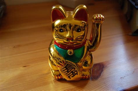 Think Smart ヘヘノノ Maneki Neko Kucing Keberuntungan Lucky Cat