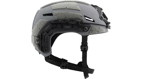 meet the batlskin caiman head system revision s next gen sof helmet suite