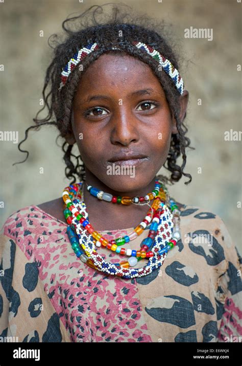 Ethiopian Girls Braid Hair Hi Res Stock Photography And Images Alamy