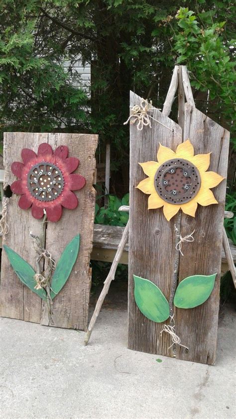 Pin By Holly Bickford Demo On The Wood Shop Wooden Flowers Rustic
