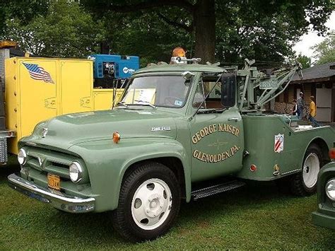 Vintage Tow Trucks And Wreckers Trucks Pinterest Chevy Diesel